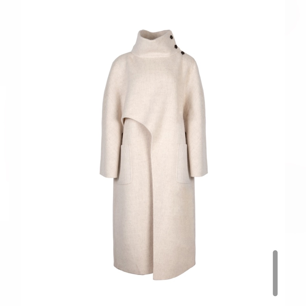 MAISONMARAIS
Oversize Maxi Cape Coat